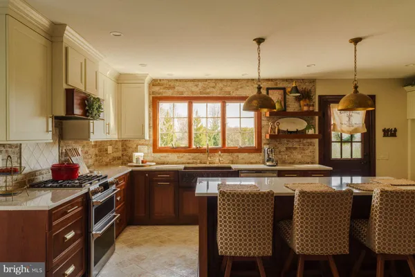 $989,900 | 614 Glenview Drive, Horsham, PA 19044