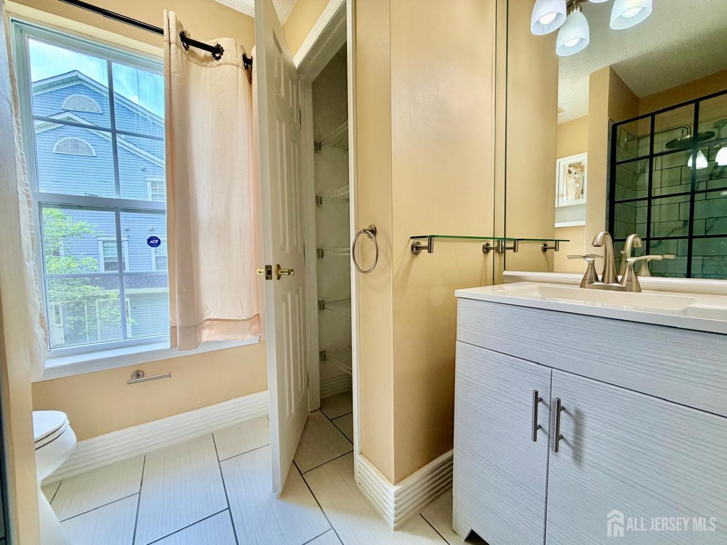 191 Prestwick Way Edison, NJ 08820 - Photo 16 of 19