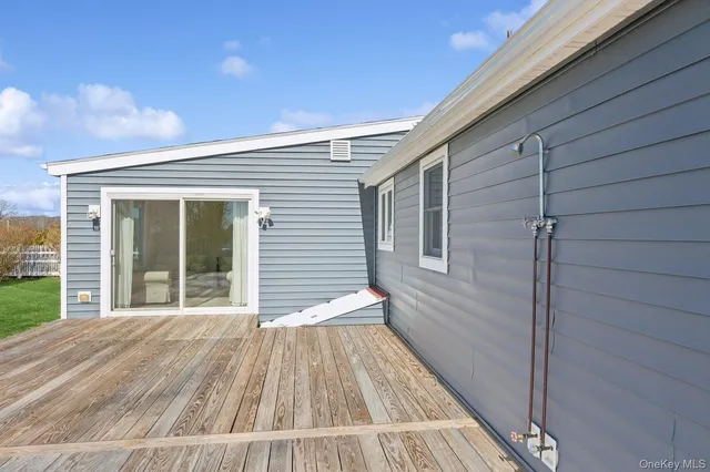 $7,000 | 1110 Gillette Drive, East Marion, NY 11939