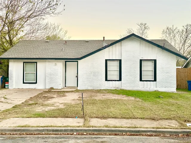 $1,595 | 7221 Ellington Circle, Austin, TX 78724
