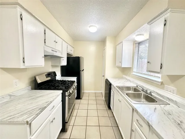 $1,595 | 7221 Ellington Circle, Austin, TX 78724