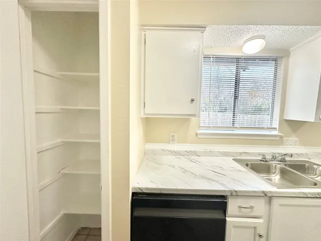 $1,595 | 7221 Ellington Circle, Austin, TX 78724