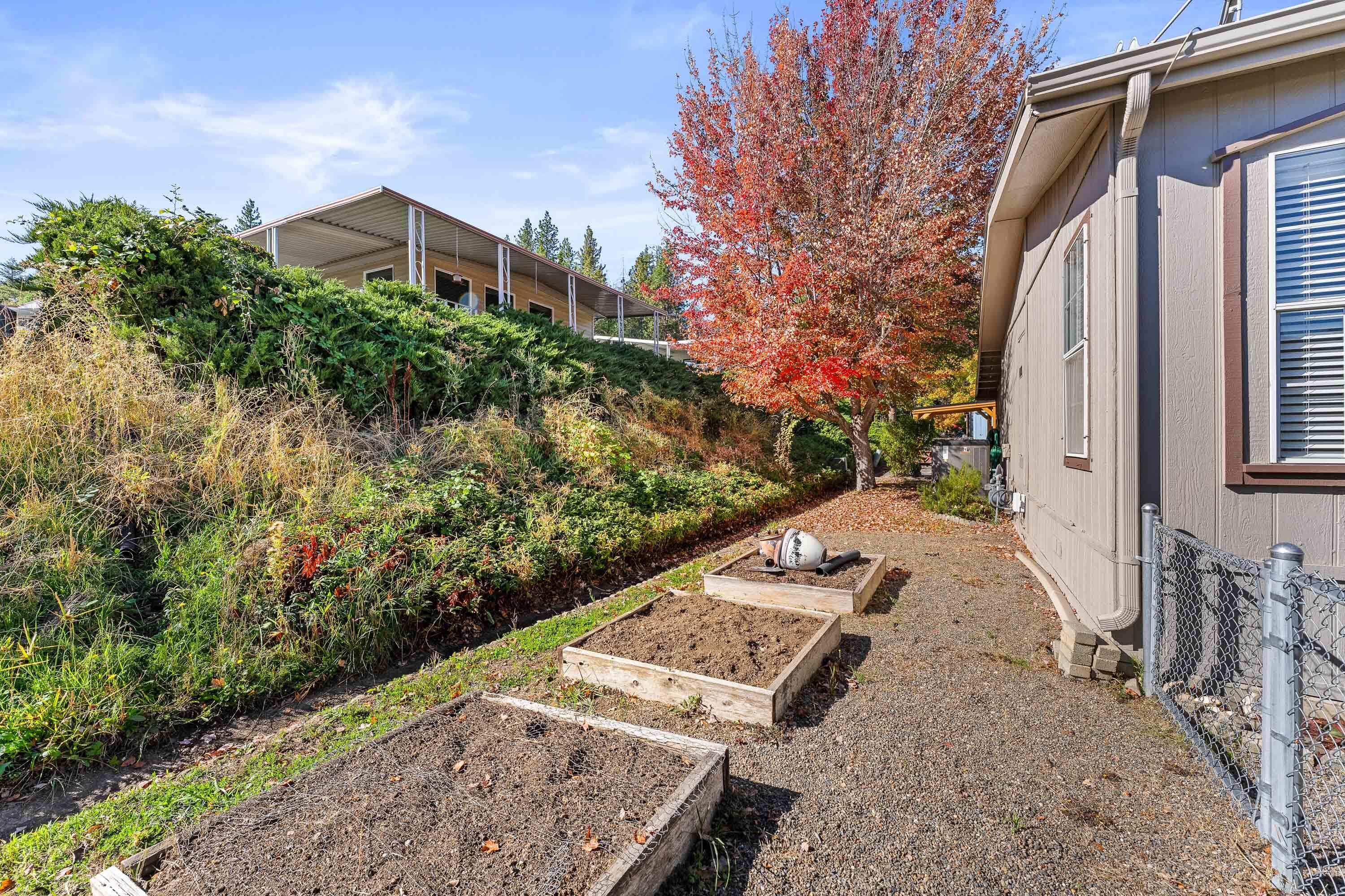 3955 South Stage Road, Unit 52 Medford, OR 97501 - Photo 21 of 31 Garden Beds