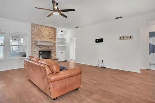 $315,000 | 611 North 7th Street, Wolfforth, TX 79382