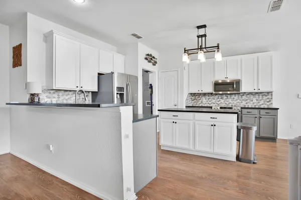 $315,000 | 611 North 7th Street, Wolfforth, TX 79382