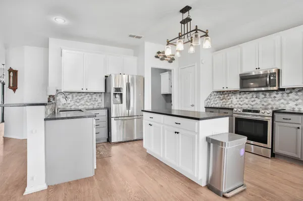 $315,000 | 611 North 7th Street, Wolfforth, TX 79382