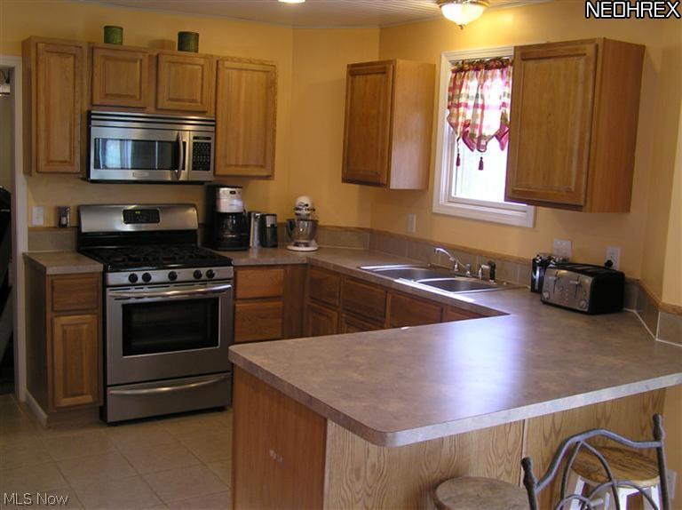 915 Long Shadow Lane Rome, OH 44085 - Photo 2 of 7