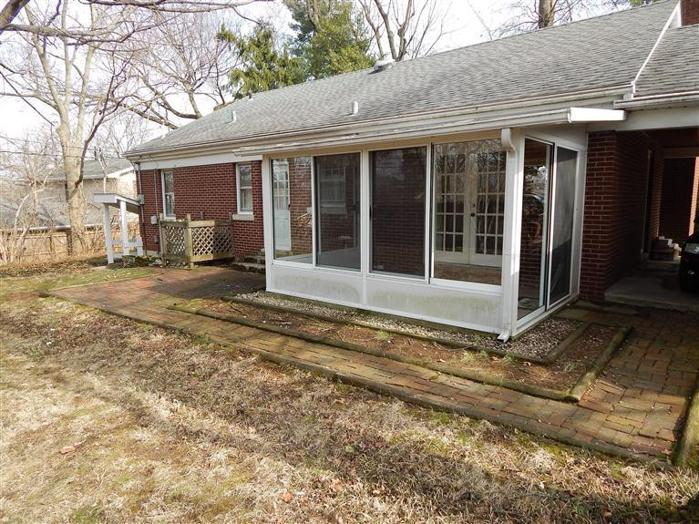 1511 Beacon Hill Road Lexington, KY 40504 - Photo 4 of 37 Photo 4