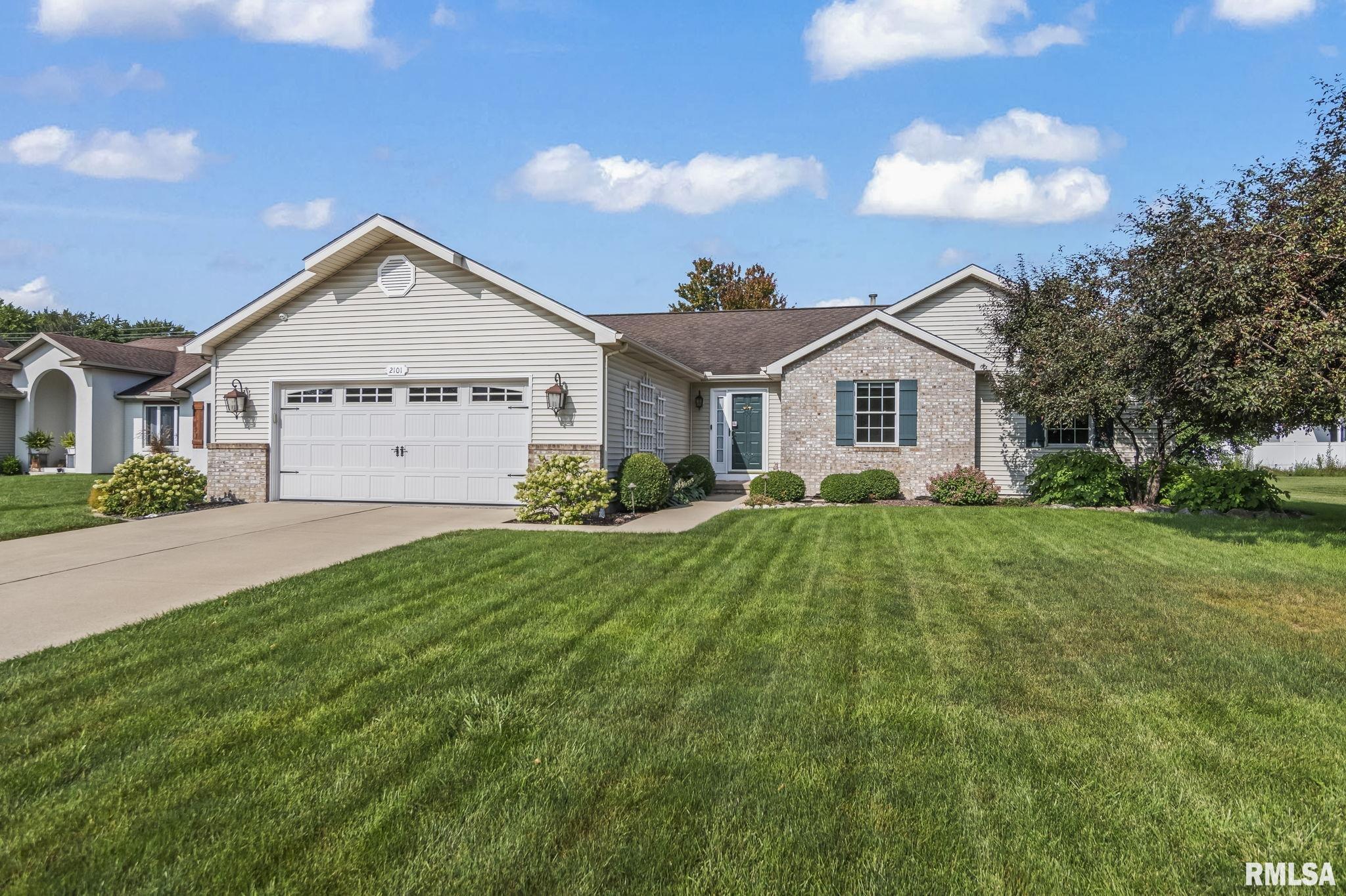 2101 Checkerberry Lane Springfield, IL 62711 - Photo 3 of 40