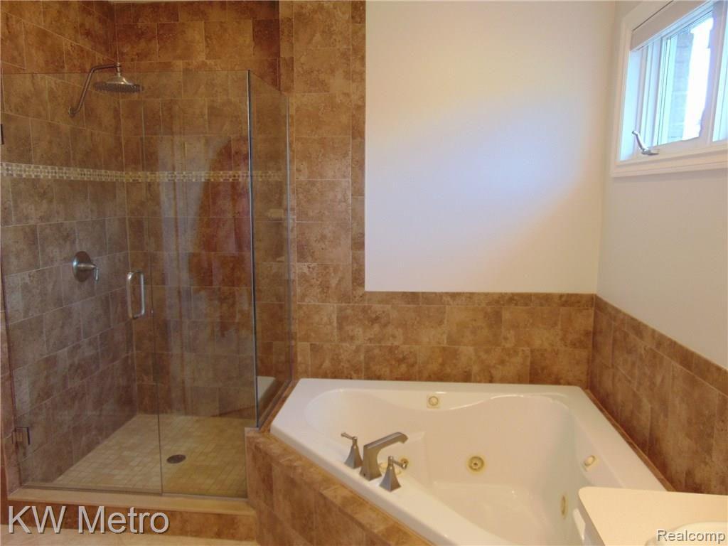 8043 Starville Road Algonac, MI 48001 - Photo 23 of 36 Oakshire & Starville 076.JPG