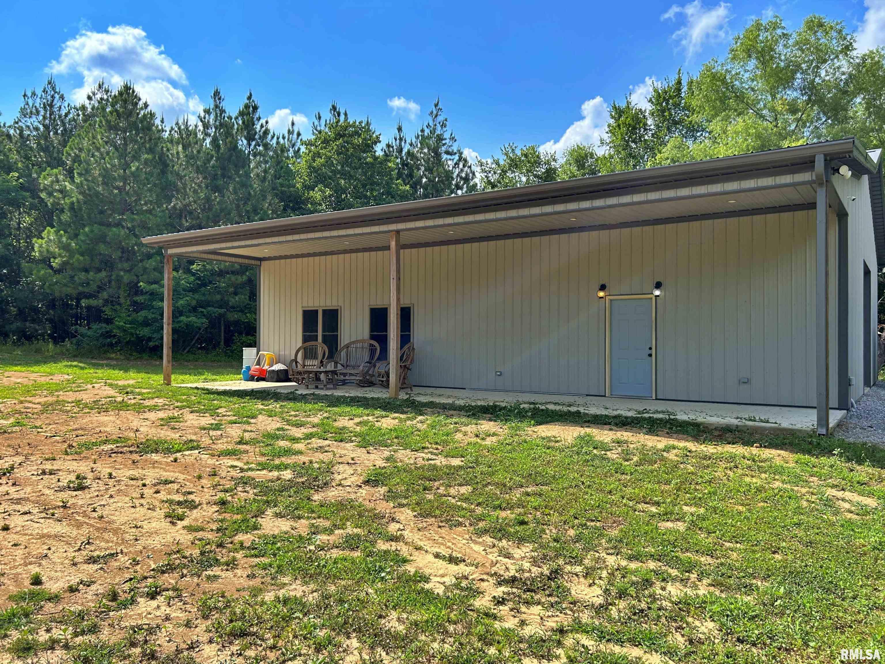 40 Presley Loop Golconda, IL 62938 - Photo 2 of 49