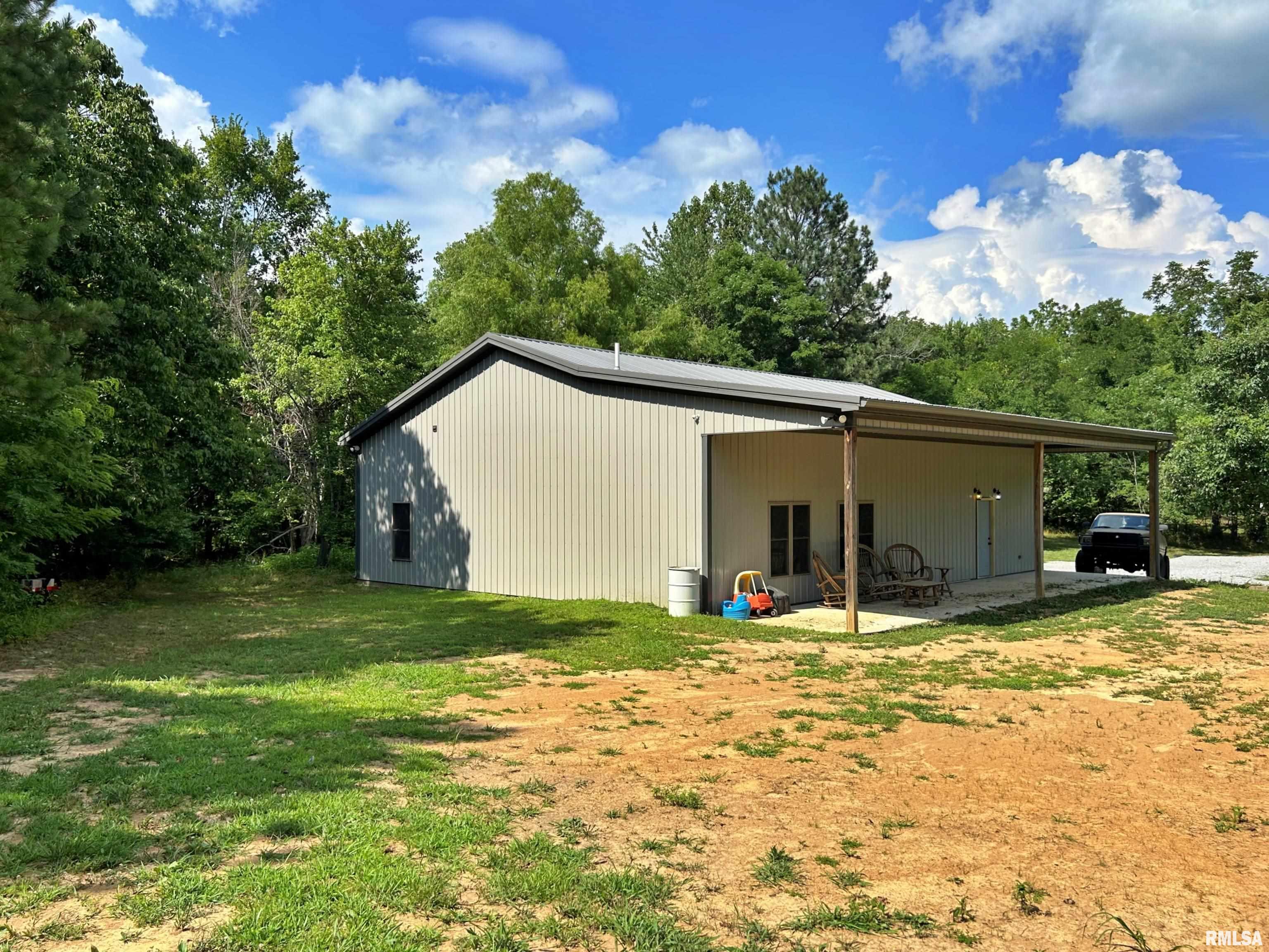 40 Presley Loop Golconda, IL 62938 - Photo 3 of 49