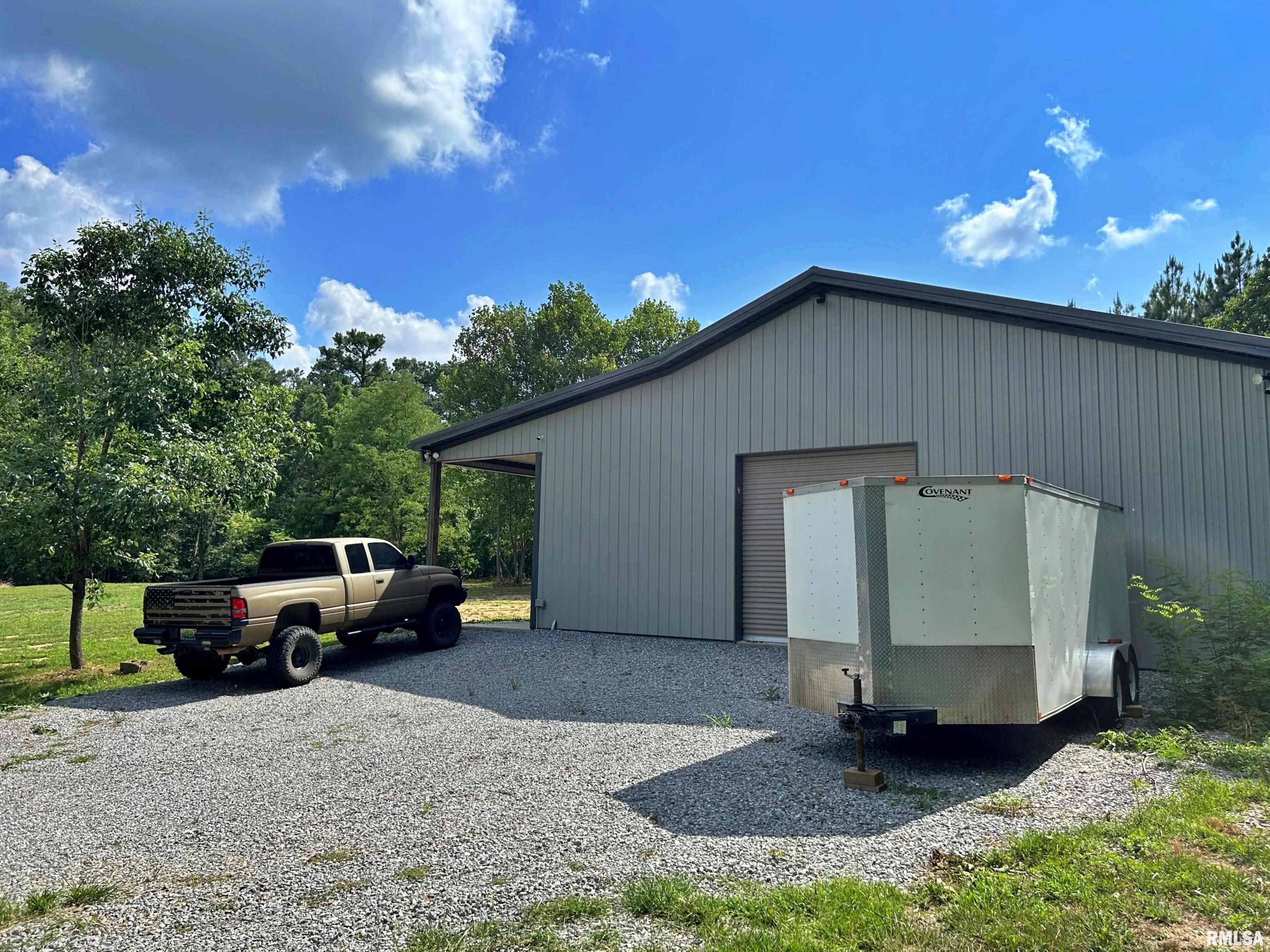 40 Presley Loop Golconda, IL 62938 - Photo 4 of 49