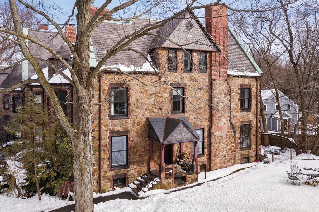 242 Walnut Street Brookline, MA 02445 - Photo 14 of 17 Gallery Image 14