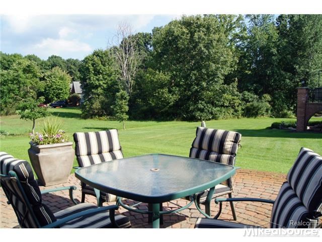 60576 Balmoral Way Rochester, MI 48306 - Photo 8 of 29 Gallery Image 8