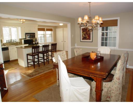 24 Bannister Road Andover, MA 01810 - Photo 2 of 13 Gallery Image 2
