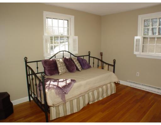 24 Bannister Road Andover, MA 01810 - Photo 8 of 13 Gallery Image 8