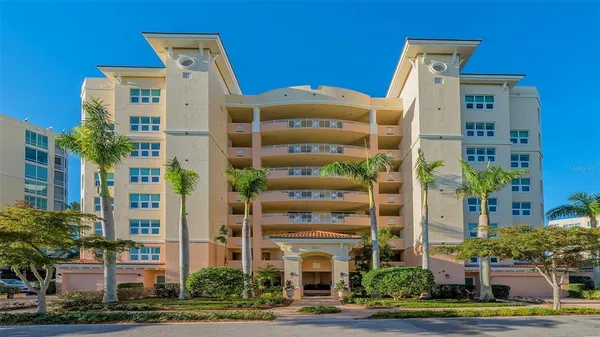 $625,000 | 3621 North Point Road, Unit 301, Osprey, FL 34229