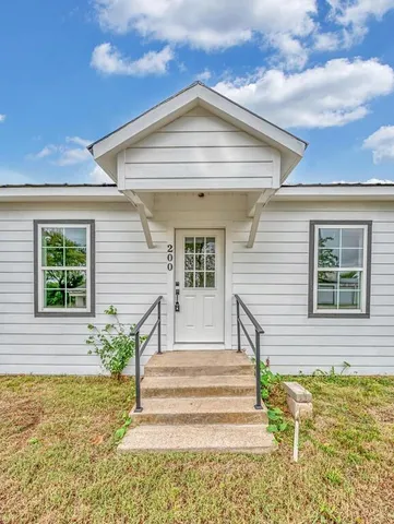 $169,999 | 200 South Narcissus Street, Kosse, TX 76653