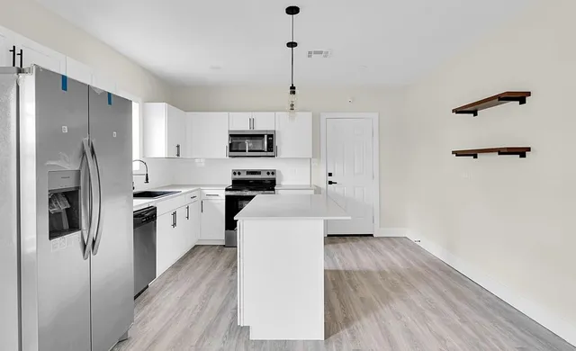 $169,999 | 200 South Narcissus Street, Kosse, TX 76653