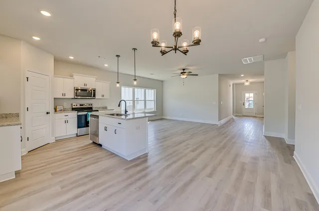 $285,400 | 361 Bay Meadows Drive, Aiken, SC 29803