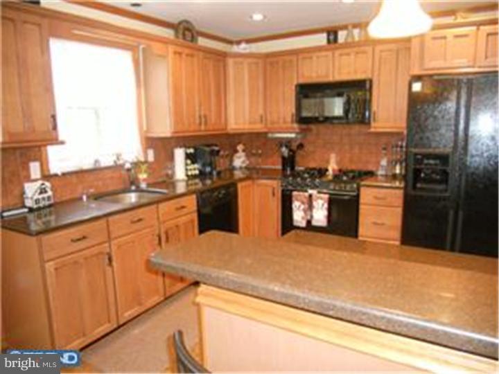 14 Greenvale Road Cherry Hill, NJ 08034 - Photo 4 of 15