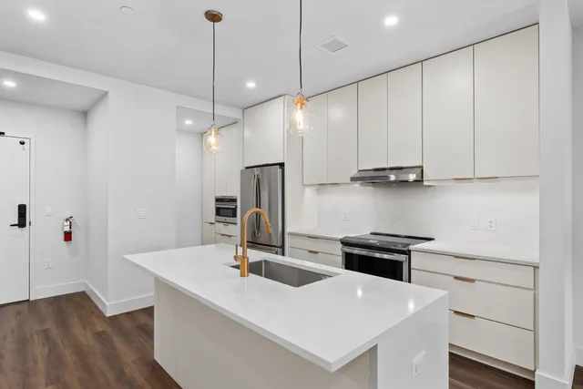 $629,000 | 125 Cambrian Way, Unit 611, Burlington, VT 05401