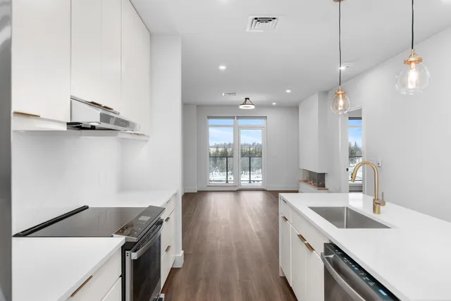 $629,000 | 125 Cambrian Way, Unit 611, Burlington, VT 05401