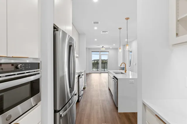 $629,000 | 125 Cambrian Way, Unit 611, Burlington, VT 05401