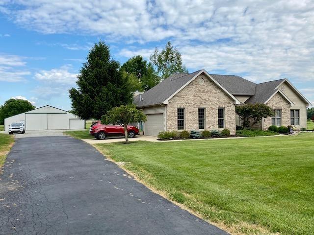 12445 East Legal Tender Road Columbus, IN 47203 - Photo 3 of 21 Gallery Image 3