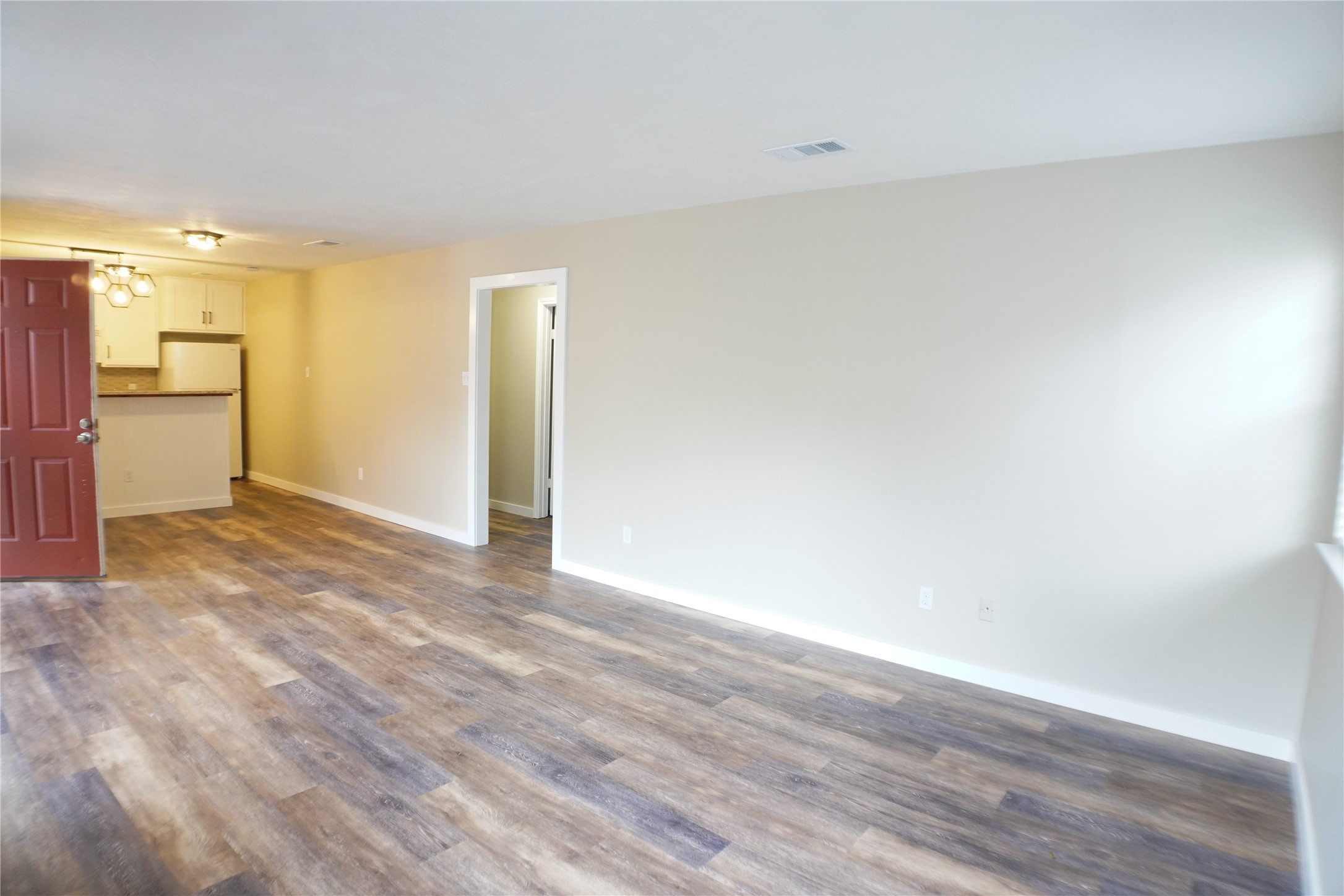 2401 Sycamore Avenue, Unit B2 Huntsville, TX 77340 - Photo 4 of 20