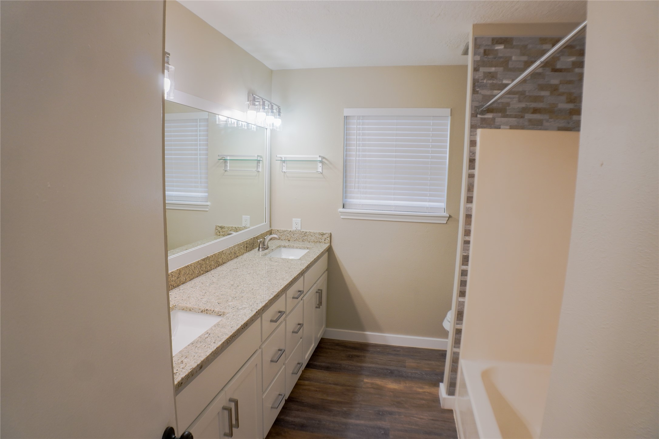 2401 Sycamore Avenue, Unit B2 Huntsville, TX 77340 - Photo 7 of 20