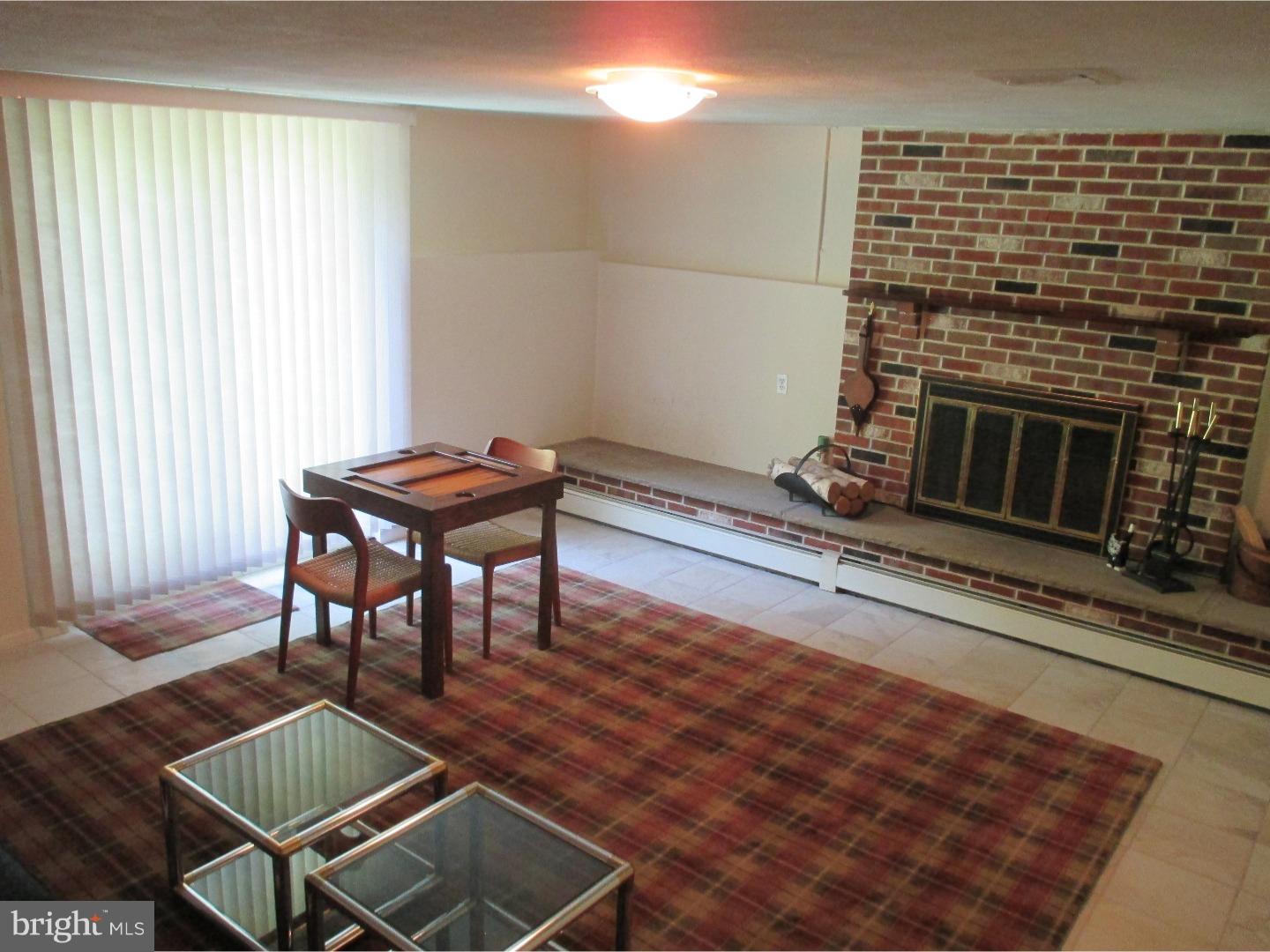 401 Graystone Road Ambler, PA 19002 - Photo 10 of 19 Family Room