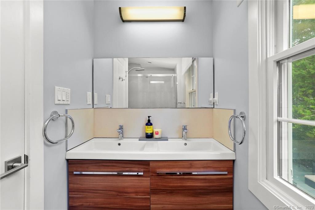 25 Summit Road Riverside, CT 06878 - Photo 26 of 38