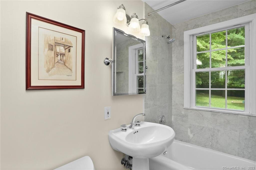 25 Summit Road Riverside, CT 06878 - Photo 29 of 38