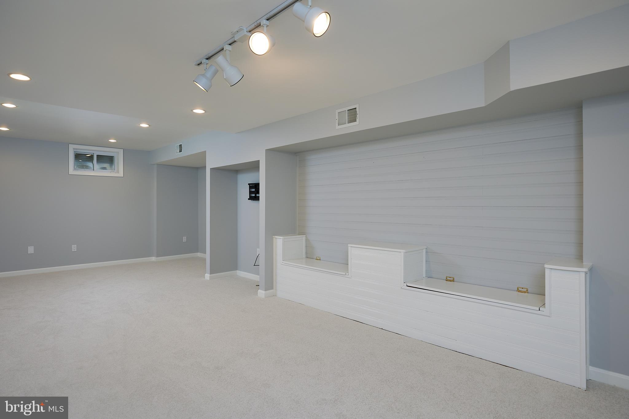 13324 Darnestown Road Gaithersburg, MD 20878 - Photo 32 of 42 Gallery Image 32