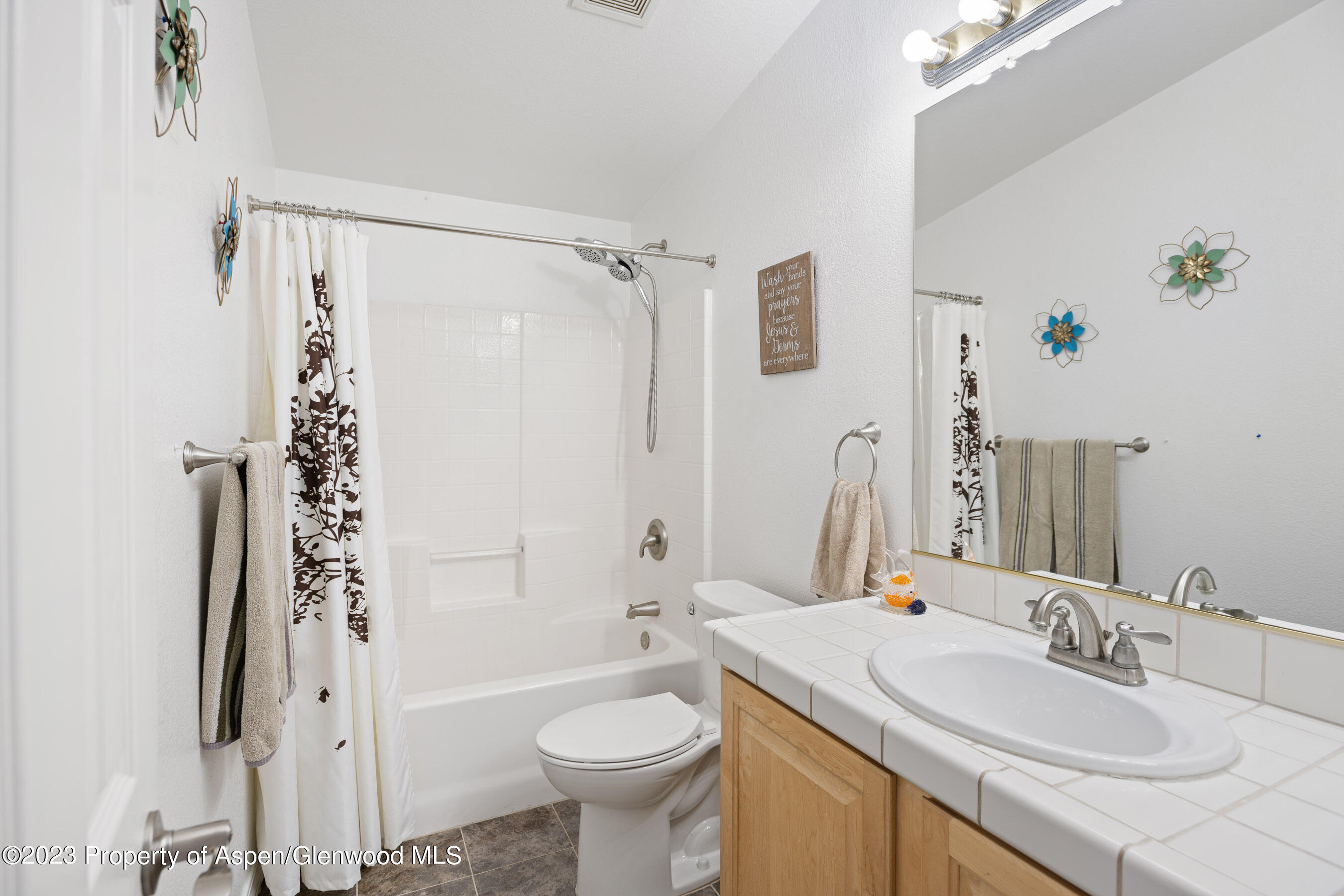 651 Evergreen Road Silt, CO 81652 - Photo 14 of 23 Full bath
