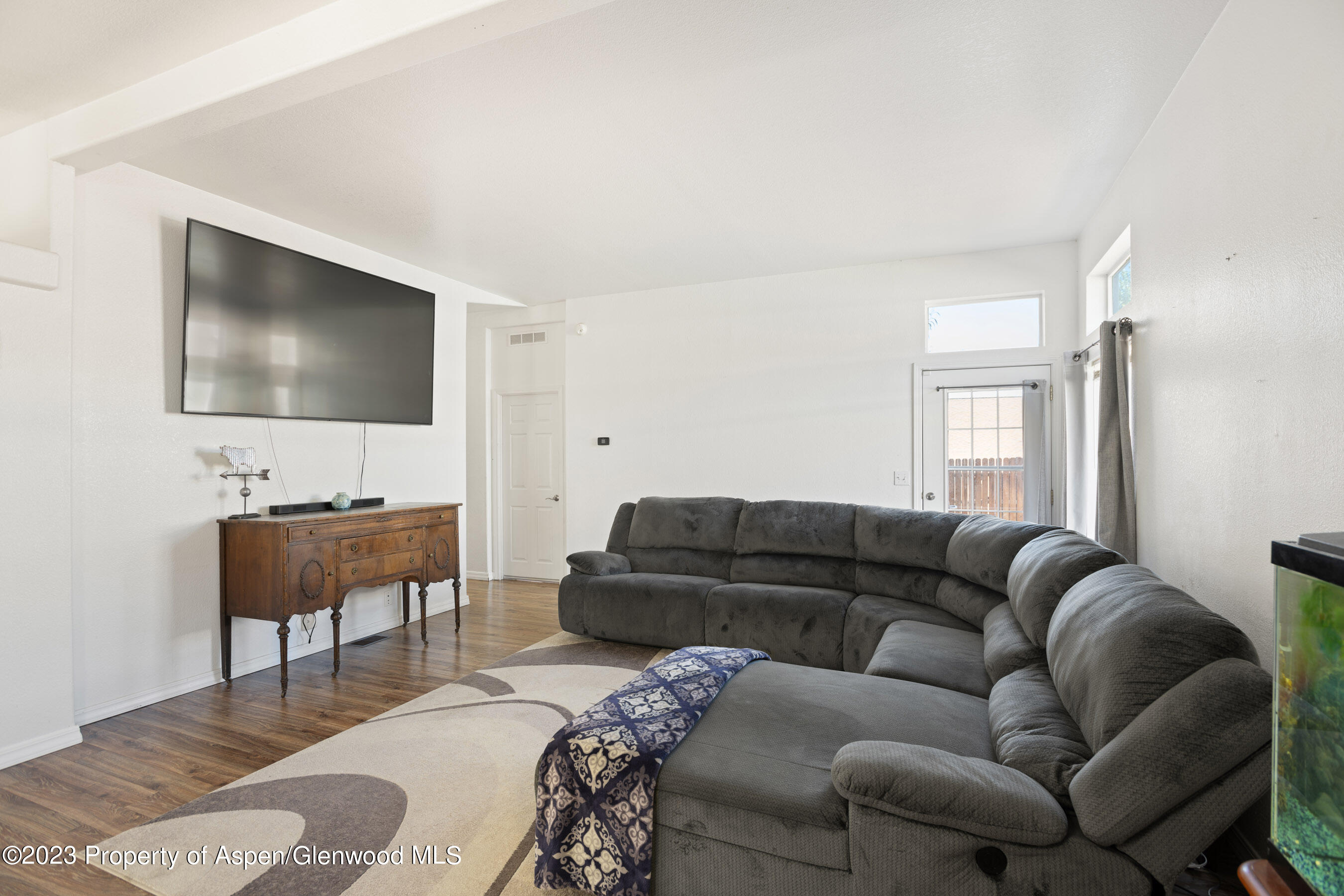651 Evergreen Road Silt, CO 81652 - Photo 4 of 23 Living room