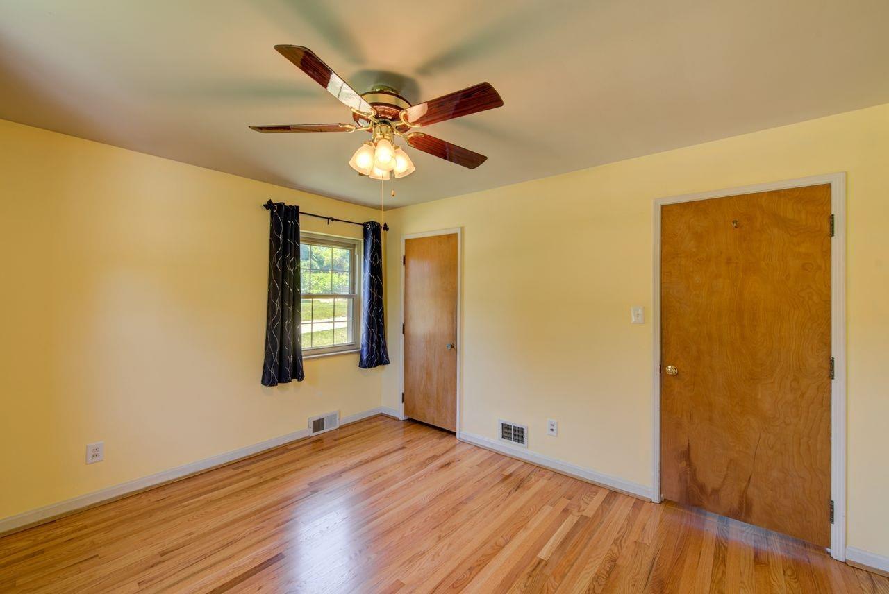 5561 Vogel Road Cincinnati, OH 45239 - Photo 21 of 33