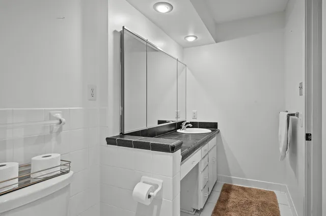 $199,977 | 3412 Oak Ridge Road, Unit 309, Minnetonka, MN 55305