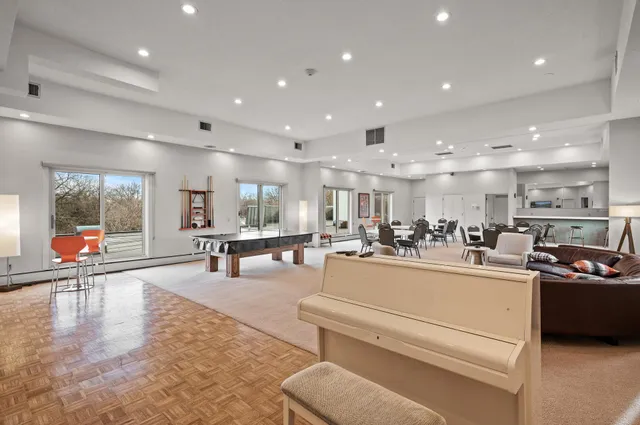 $199,977 | 3412 Oak Ridge Road, Unit 309, Minnetonka, MN 55305