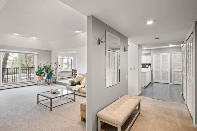 $199,977 | 3412 Oak Ridge Road, Unit 309, Minnetonka, MN 55305