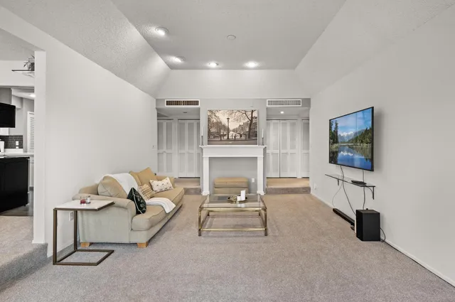 $199,977 | 3412 Oak Ridge Road, Unit 309, Minnetonka, MN 55305