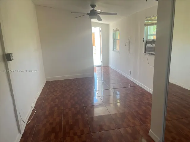 $1,225 | 1012 South 12th Street, Lantana, FL 33462