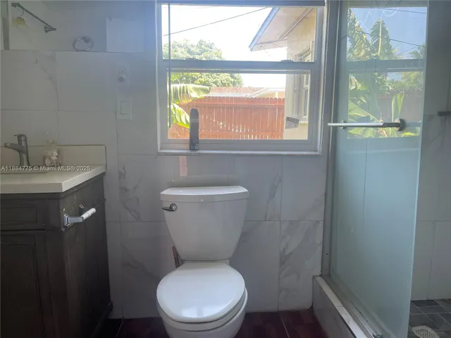 $1,225 | 1012 South 12th Street, Lantana, FL 33462