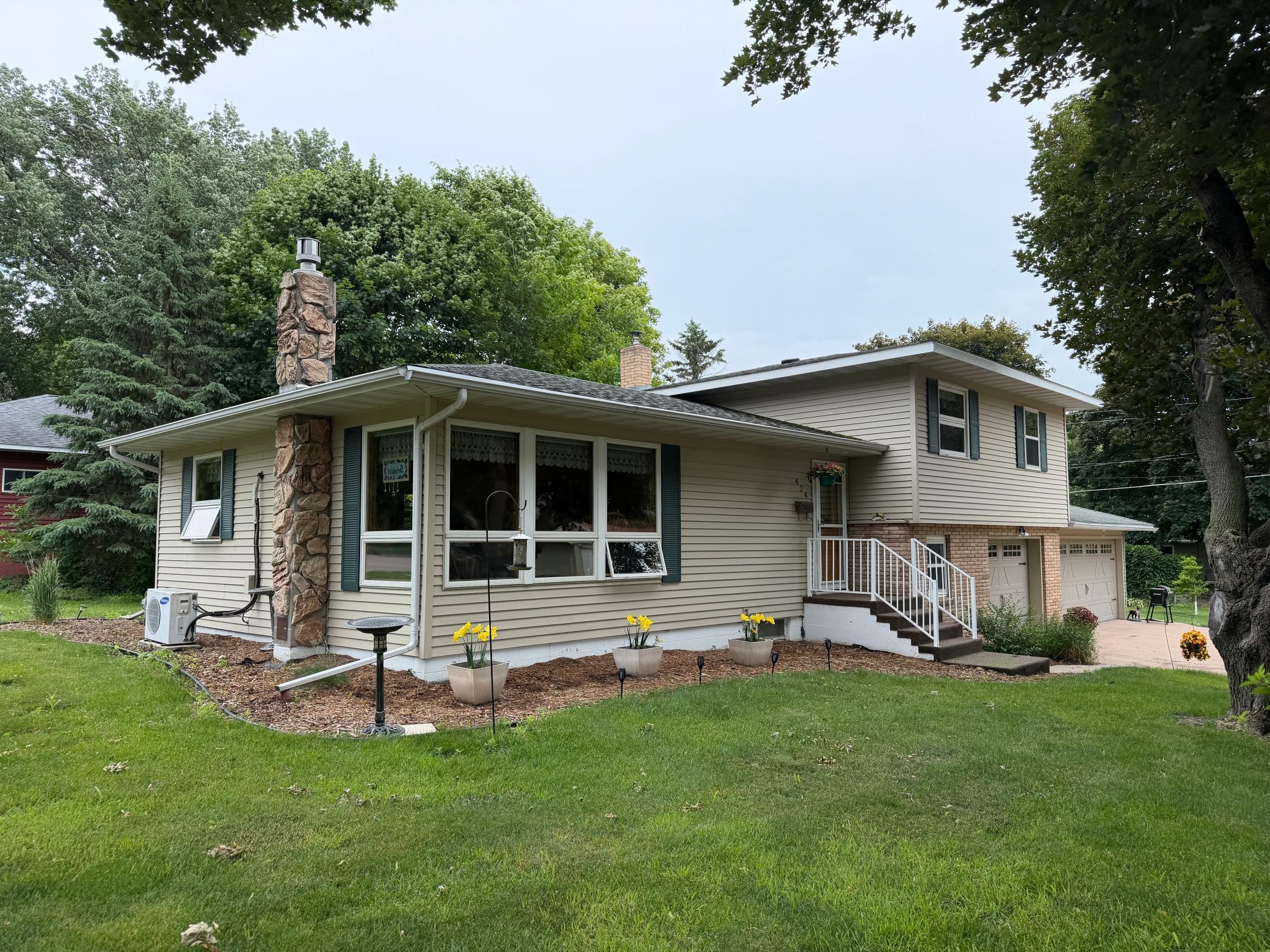 424 South Haven Street Appleton, MN 56208 - Photo 2 of 26