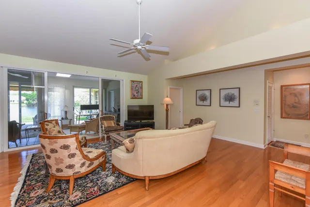 $4,500 | 3510 Southeast Cambridge Drive, Stuart, FL 34997