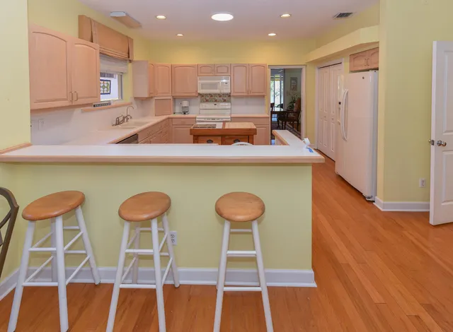 $4,500 | 3510 Southeast Cambridge Drive, Stuart, FL 34997