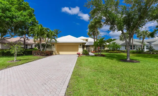 $4,500 | 3510 Southeast Cambridge Drive, Stuart, FL 34997