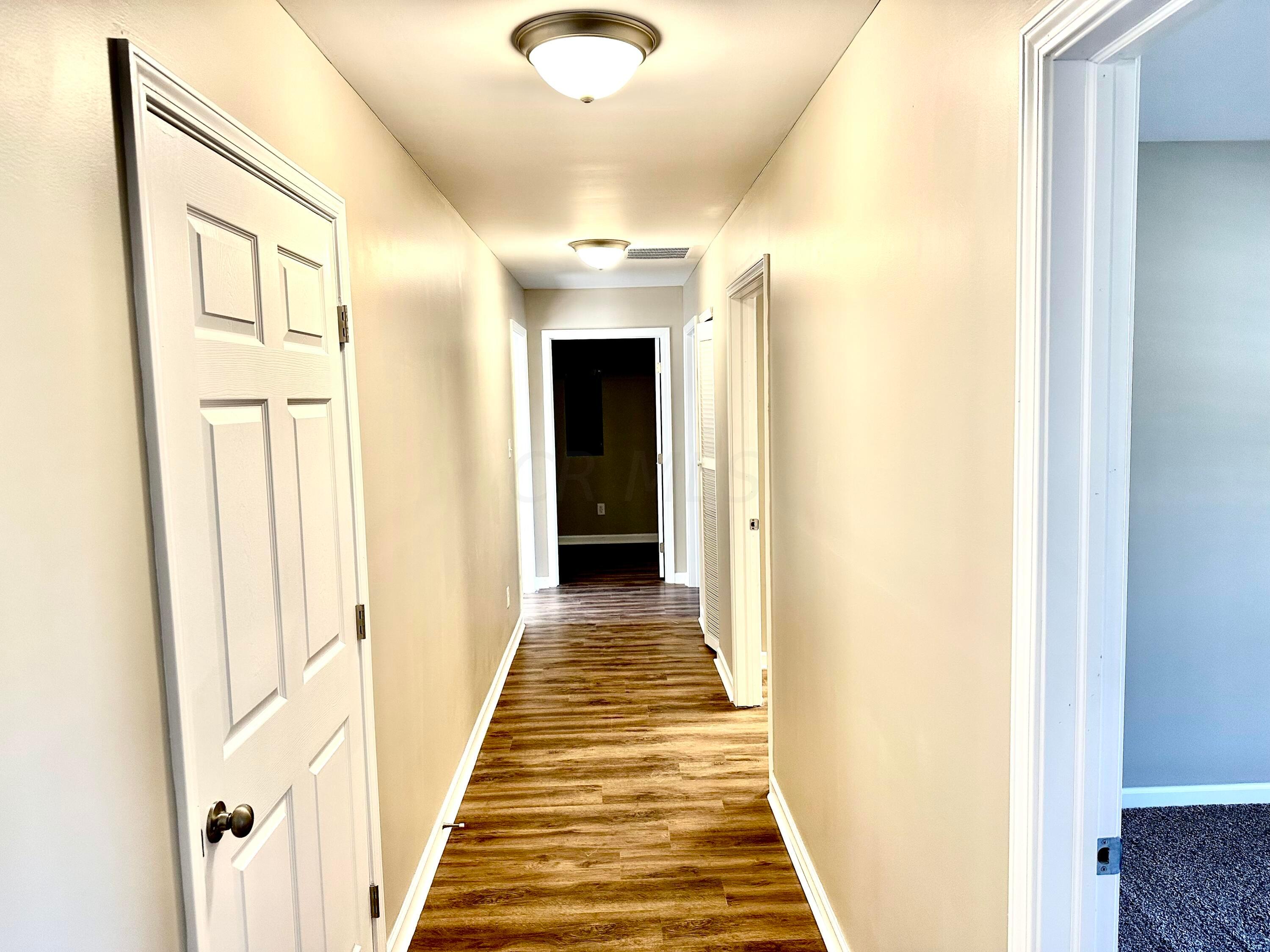 8363 Pleasantview Road Southeast Bremen, OH 43107 - Photo 9 of 16 Hallway